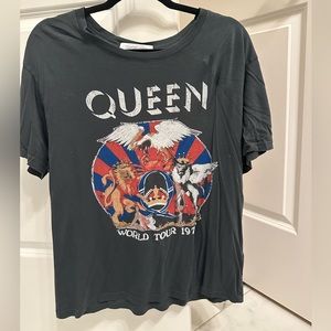 Queen world tour T-shirt grey day dreamer brand over sized